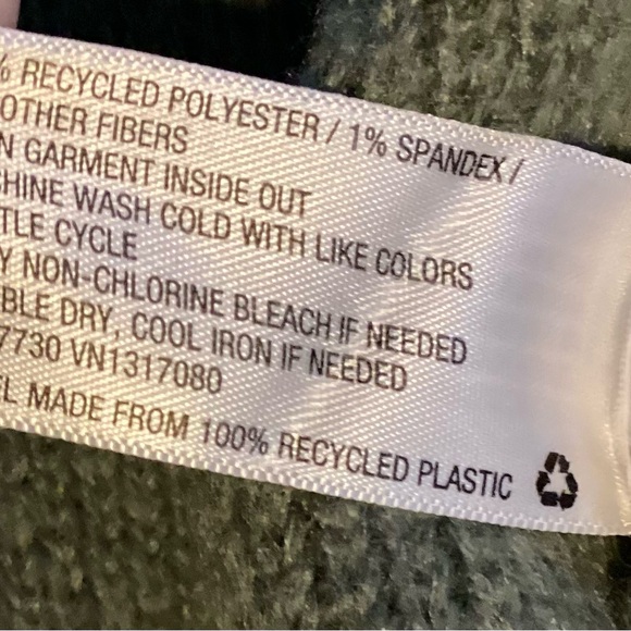 Universal Threads Sweater - Picture 5 of 6